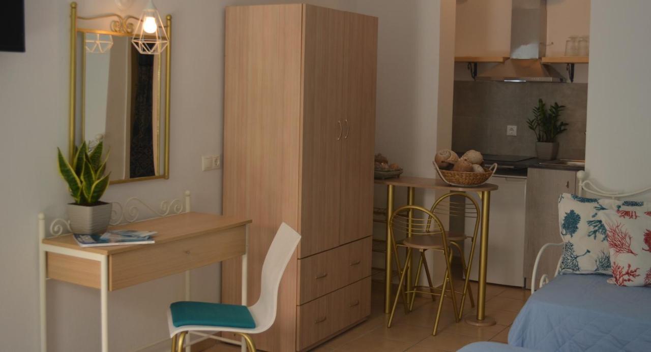 העיירה סקיאתוס Hotel Kastro מראה חיצוני תמונה