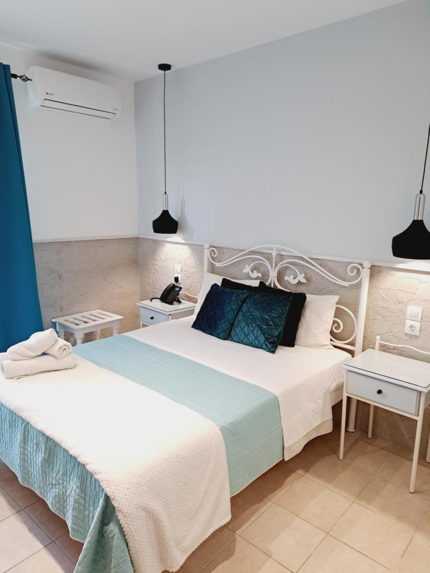 העיירה סקיאתוס Hotel Kastro חדר תמונה